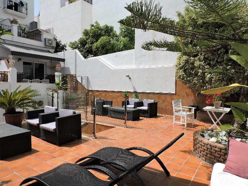 Abril Nerja Hotel Exterior photo